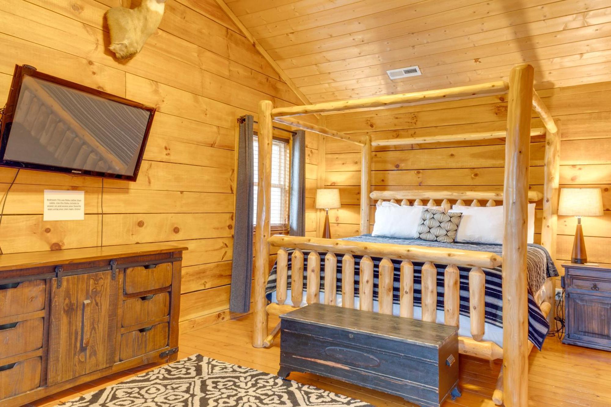 Spacious Gatlinburg Cabin With Hot Tub And Game Room! Bagian luar foto